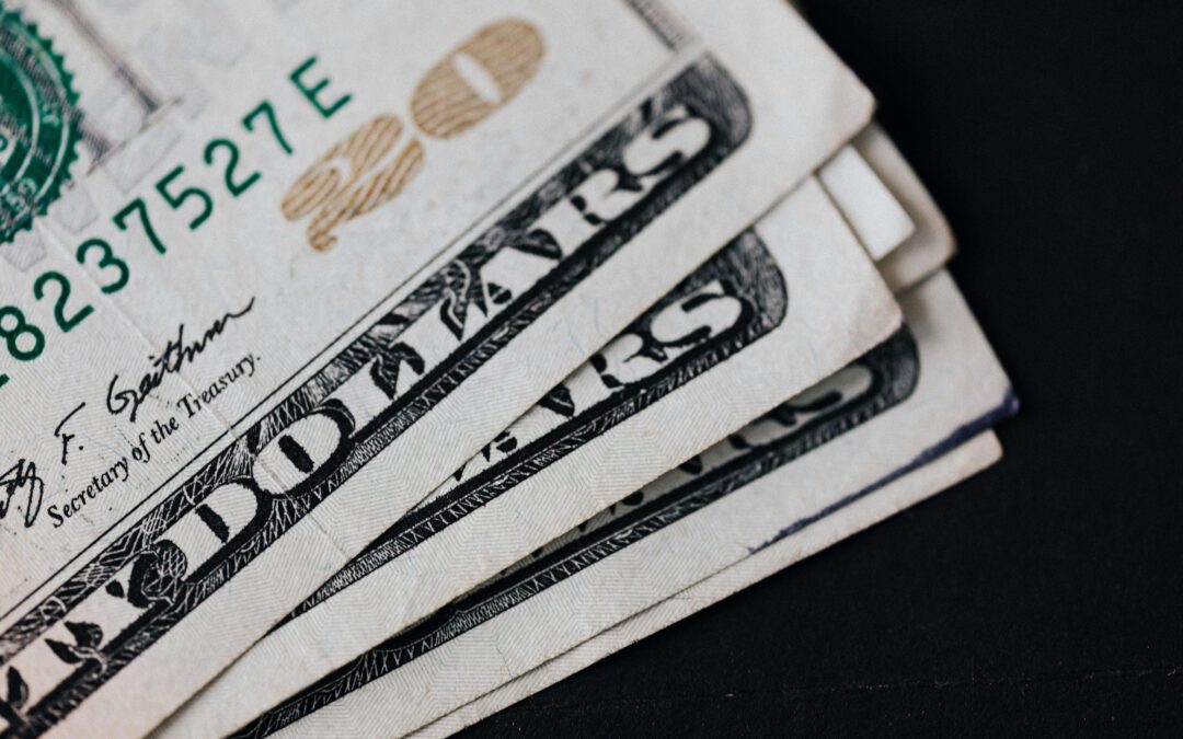 How does interest work on a savings account?