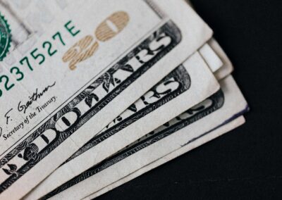 How does interest work on a savings account?